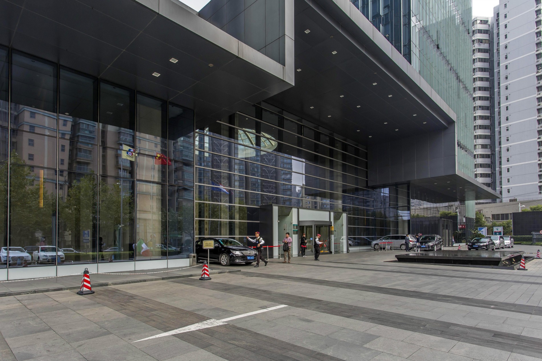 東銀中心